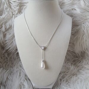 Beautiful Swarovski Faux Pearl Rhodium Plated Pendant Necklace- Excellent Condit